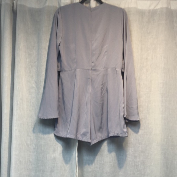 Womens flowy romper - Picture 2 of 2